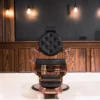 fauteuil barbier clovis gold - fauteuil barbier luxe - chaise barbier dorée - fauteuil vintage barbershop - mobilier barbier haut de gamme - fauteuil coiffure professionnel - fauteuil barbier hydraulique - fauteuil barbier capitonné - fauteuil barbier robuste - chaise barbier design doré - fauteuil barbier rétro luxe - équipement barbershop premium - fauteuil barbier confort - fauteuil barbier réglable - fauteuil barbier aluminium doré
