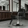 Fauteuil de coiffure Dustin (2) fauteuil barbier professionnel - fauteuil barbier luxe - chaise barbier - fauteuil vintage barbershop - mobilier barbier haut de gamme - fauteuil coiffure professionnel - fauteuil barbier hydraulique - fauteuil barbier capitonné - fauteuil barbier robuste - chaise barbier design doré - fauteuil barbier rétro luxe - équipement barbershop premium - fauteuil barbier confort - fauteuil barbier réglable - fauteuil barbier aluminium doré