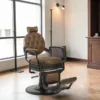 fauteuil barbier clovis - fauteuil barbier luxe - chaise barbier - fauteuil vintage barbershop - mobilier barbier haut de gamme - fauteuil coiffure professionnel - fauteuil barbier hydraulique - fauteuil barbier capitonné - fauteuil barbier robuste - chaise barbier design doré - fauteuil barbier rétro luxe - équipement barbershop premium - fauteuil barbier confort - fauteuil barbier réglable - fauteuil barbier aluminium doré