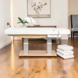 Troch SMART (1) Table de massage professionnelle Troch SMART - Mobilier esthétique haut de gamme - Table de massage et soins électrique Troch SMART- Table de massage et soins électrique Troch SMART - table de massage chauffante -