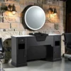 poste de coiffage barbier – meuble barbier professionnel – station de coiffure vintage – mobilier salon de coiffure – coiffeuse barbier haut de gamme – meuble barbershop rétro – poste de travail barbier – meuble de coiffure bois massif – station de coiffage élégante – mobilier barbershop premium