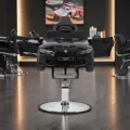 fauteuil de coiffure enfant, chaise coiffure enfant, siège coiffure enfant, fauteuil enfant salon, fauteuil camion pompier, chaise coiffure ludique, mobilier coiffure enfant, fauteuil coiffure professionnel enfant, siège enfant hydraulique, fauteuil coiffure thématique.