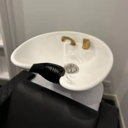 NECK Silicone Headrest (4) silicone headrest - washbasin neck protector - hair salon accessory - shampoo neck support - suction cup fixing - client comfort wash - ceramic neck rest - barber accessory - flexible neck protector - ergonomic headrest - soft silicone - shampoo basin - hairdressing equipment - professional washing accessory - salon neck support