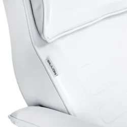 Sillon V2 210 Blanc (14) fauteuil esthétique - fauteuil podologie - fauteuil pédicure - mobilier salon esthétique - fauteuil hydraulique noir - équipement cabinet podologie - chaise de soin - fauteuil tatouage - mobilier institut de beauté - fauteuil professionnel réglable - fauteuil inclinable - équipement spa et bien-être