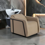 bac à shampoing HERA BE – lave‑tête électrique ergonomique – bac de lavage réglable hauteur – mobilier coiffure premium – station de lavage professionnelle – fauteuil shampoing motorisé – vasque basculante salon – mobilier coiffure REACH – bac shampoing haut de gamme – lave‑tête confort client – bac coiffure électrique – station shampoing moderne – fauteuil shampoing beige – bac de lavage silencieux – mobilier salon durable