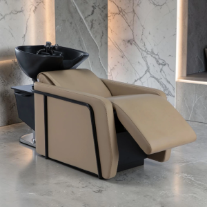 bac à shampoing Hera Massage BE – lave‑tête massant professionnel – bac de lavage électrique – fauteuil shampoing massage intégré – station de lavage haut de gamme – vasque basculante coiffure – mobilier coiffure premium – fauteuil shampoing beige – bac coiffure ergonomique – lave‑tête réglable électrique – fauteuil shampoing relaxant – bac de lavage certifié REACH – station de lavage moderne – mobilier salon durable – fauteuil shampoing massage dossier
