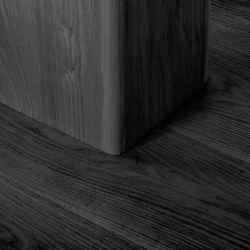 Sillon Relax Gris Bois Noir (20) Sillon Relax care table – electric SPA table – light wood massage table – ergonomic care bed – professional aesthetic table – adjustable spa table – segmented SPA mattress – electric spa table – high-end wellness furniture – stable spa table – premium aesthetic table – tiltable care bed – modern spa table – aesthetic salon equipment – comfortable massage table
